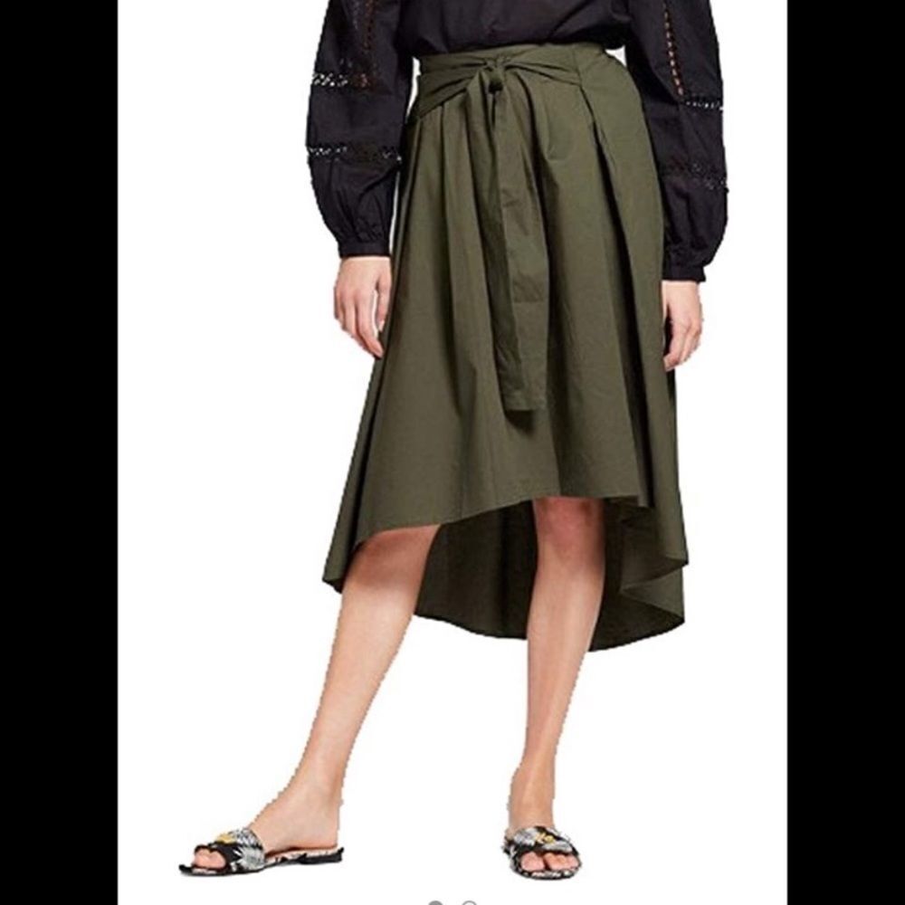 NWT Who What Wear knot front skirt. Size 2 - Picture 1 of 6